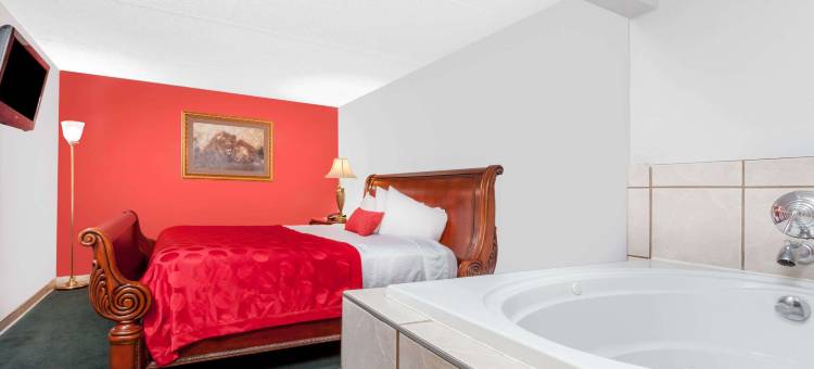 亨德森-埃文斯维尔温德姆华美达酒店(Ramada by Wyndham Henderson/Evansville)图片