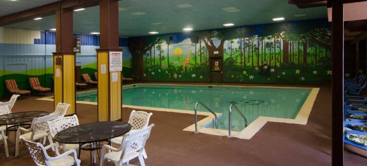 安哥拉-弗里蒙特地区华美达酒店(Ramada by Wyndham Angola/Fremont Area)图片