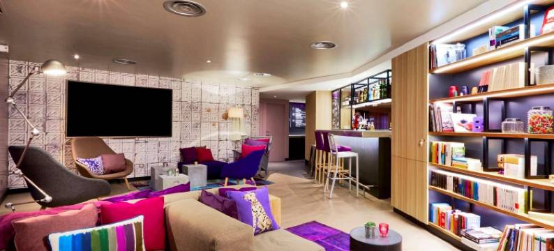 巴黎西苏雷内斯桥康铂酒店(Campanile PRIME - Suresnes - La Défense)图片