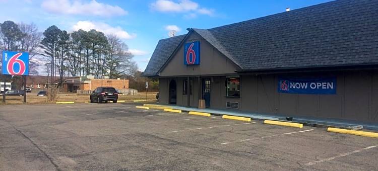 维珍尼亚纽波特纽斯 - 尤斯蒂斯堡 6 号汽车旅馆(Motel 6 Newport News, VA - Fort Eustis)图片