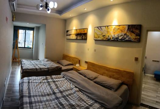 解放碑黄大哥的家公寓(左营街1号分店)