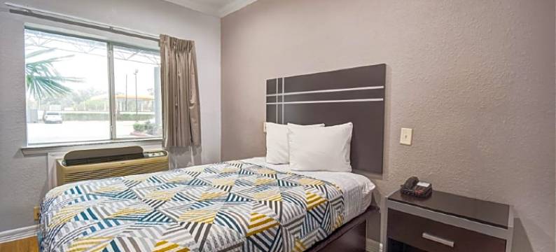 伍德兰旅馆-69号州际公路北(Motel 6 Humble, TX - Houston International Airport)图片