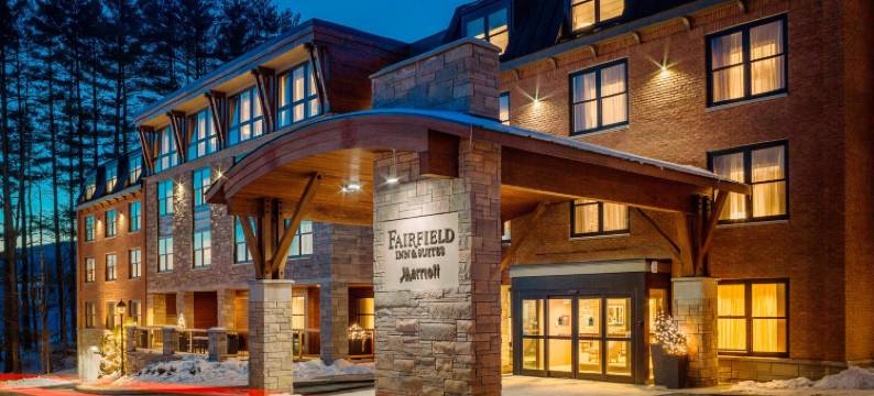 沃特伯里斯托万枫酒店及套房(Fairfield Inn & Suites Waterbury Stowe)图片