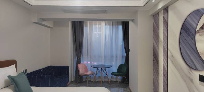 普兰尼·H水晶公寓(曲江汉华城店)图片