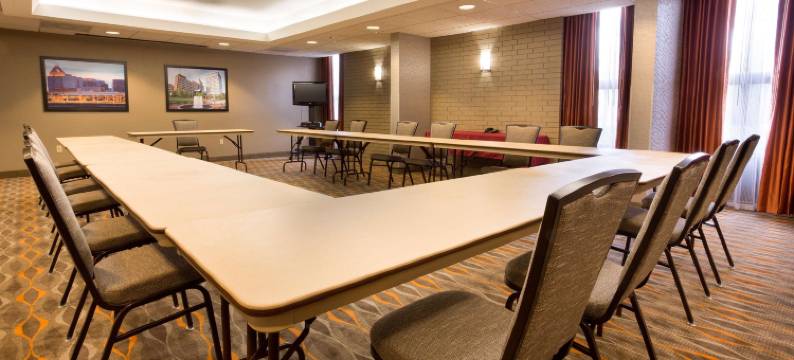 格林斯伯勒德鲁里套房酒店(Drury Inn & Suites Greensboro)图片