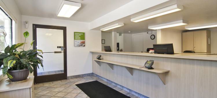 6号汽车旅馆明尼阿波里斯市北 - 罗斯维尔店(Motel 6 Roseville, MN - Minneapolis North)图片