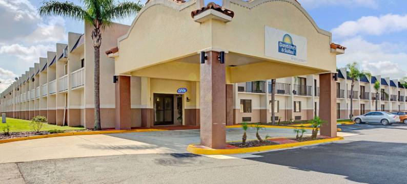 坦帕戴斯套房酒店-近依波城(Days Inn & Suites by Wyndham Tampa near Ybor City)图片