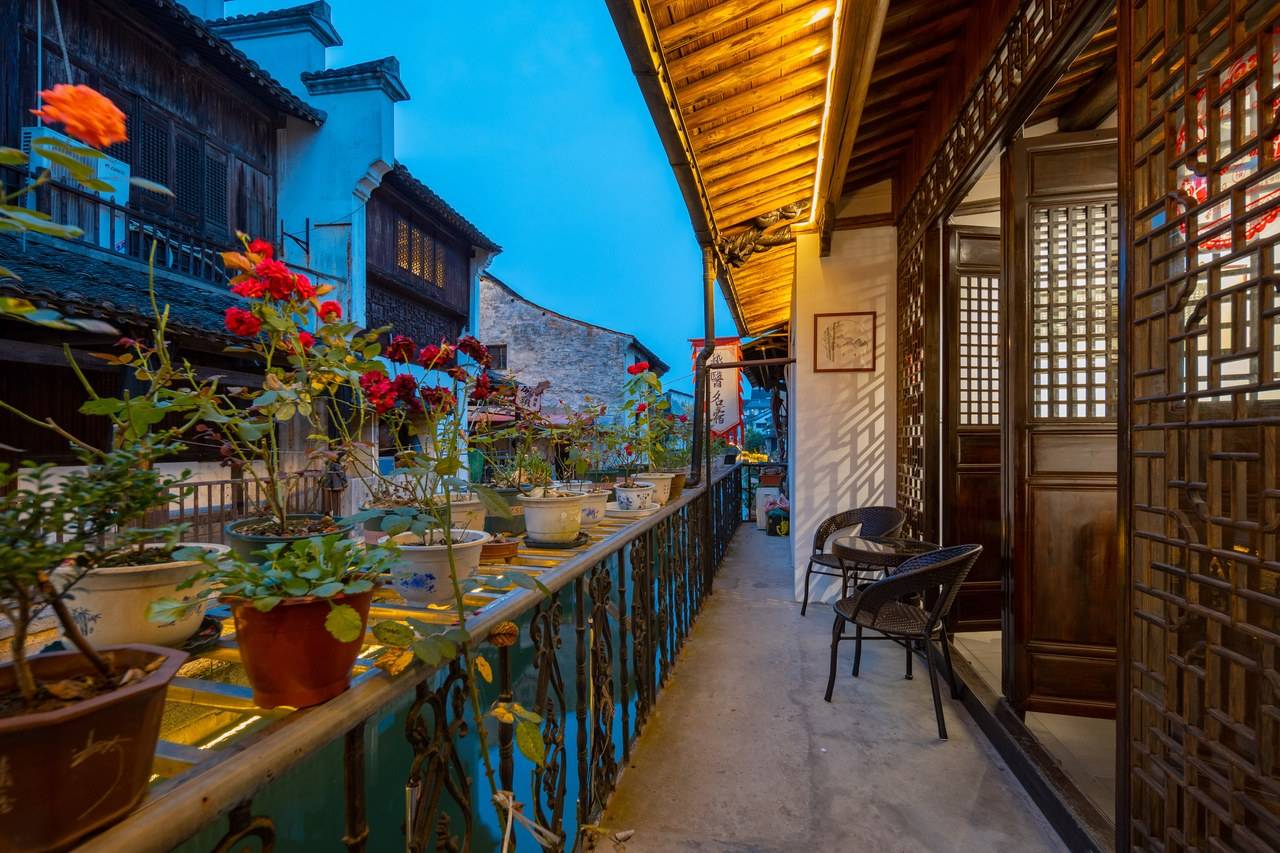 花筑·印岩寓庐·百年老台门·越医河景美宿(仓桥直街鲁迅故里店)图片