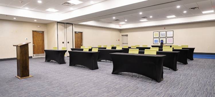 Holiday Inn Express 查尔斯顿，文娱中心(Holiday Inn Express Charleston-Civic Center)图片