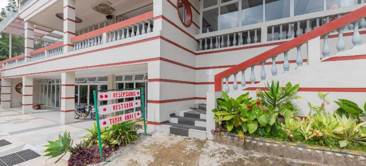 乌尔班维尤博托尔度假村-芝萨鲁亚蓬查克茂物(Urbanview Resort Botol Cisarua Puncak Bogor)图片