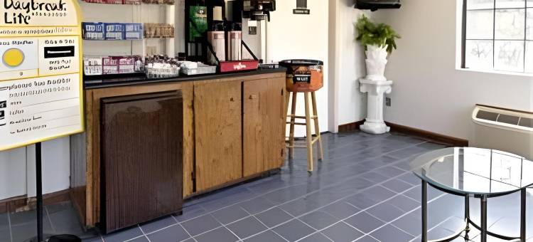 达洛尼加大学区温德姆戴斯酒店(Days Inn by Wyndham Dahlonega University Area)图片