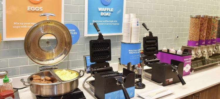 劳伦斯希尔顿Tru酒店(Tru by Hilton Lawrence)图片