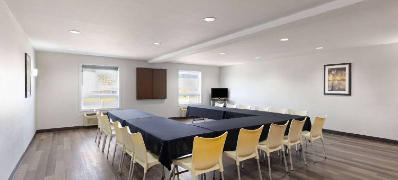 圣-杰罗姆速 8 酒店(Super 8 by Wyndham St-Jerome)图片