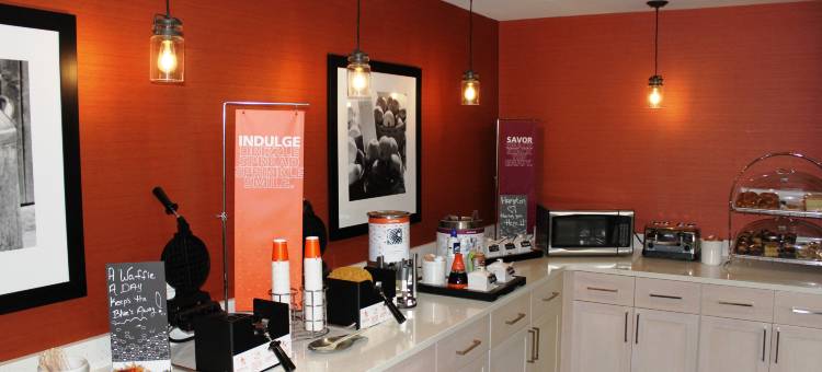 福赛斯希尔顿欢朋酒店(Hampton Inn Forsyth)图片