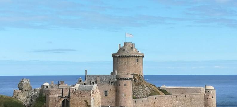 Seaside house with private pool图片