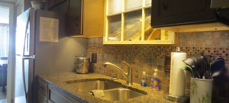 1445海滩一角近机场雅致大床套房，带壁炉(1445 Elegant  on the Beach Corner Queen Suite,  Near Airport with Fireplace)图片