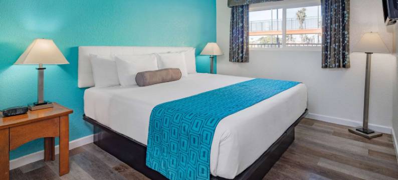 温德姆豪生套房-圣地亚哥丘拉维斯塔/海湾区(Howard Johnson Suites by Wyndham San Diego Chula Vista/BayFt)图片