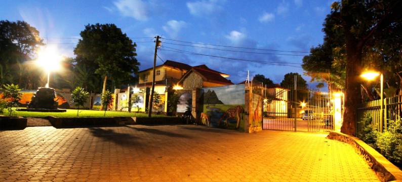 克雷斯特野生动物旅馆(Crest Safari Lodge)图片