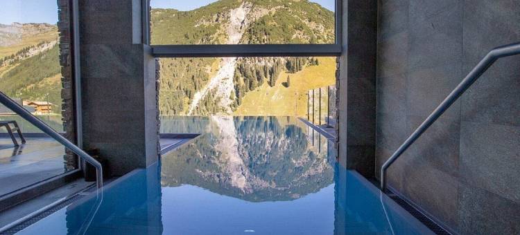 瓦尔斯纯粹度假村(AlpenParks Hotel & Apartment Arlberg Warth Mit Pool)图片