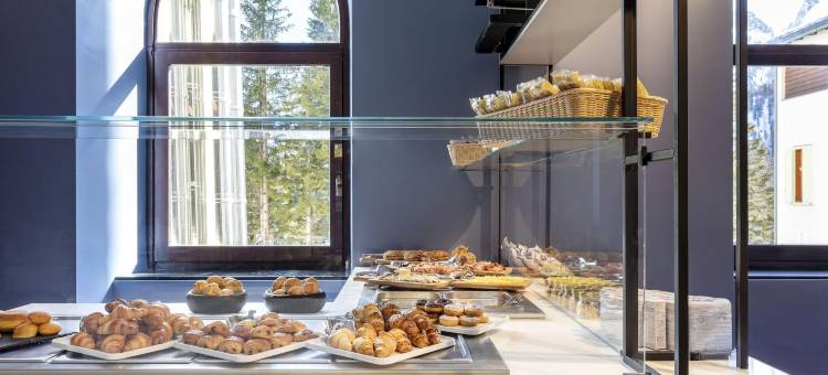 B&B酒店帕索特雷克罗奇科尔蒂纳(B&B Hotel Passo Tre Croci Cortina)图片