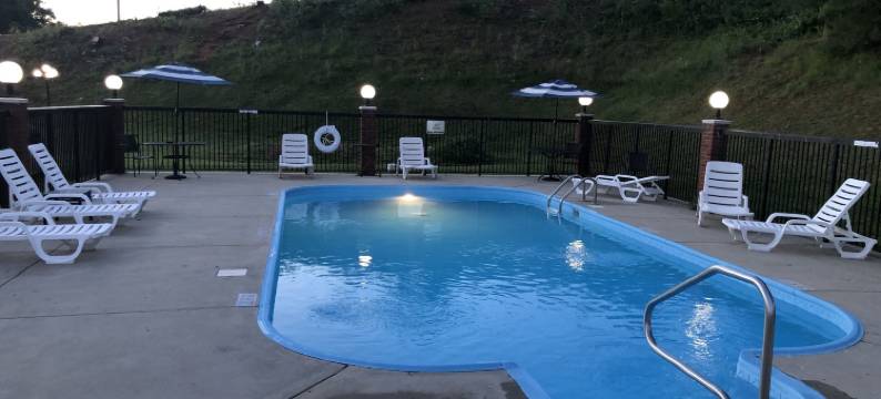 汤普金斯维尔酒店(The Tompkinsville Inn)图片