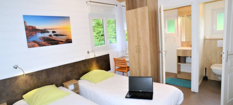 兰德鲁耶特沃尔露营酒店(Camping le Val de Landrouet)图片