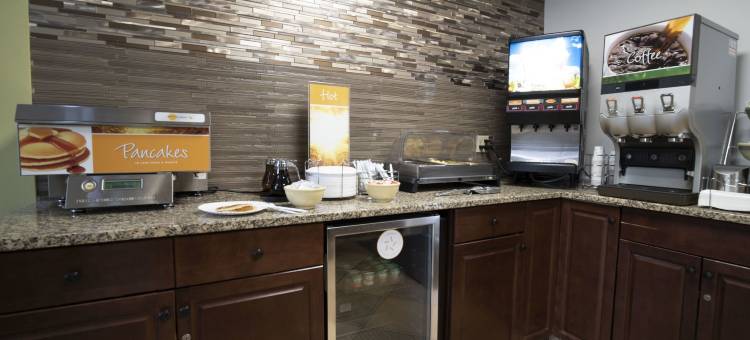 克伦威尔-米德顿凯艺酒店(Quality Inn Cromwell - Middletown)图片