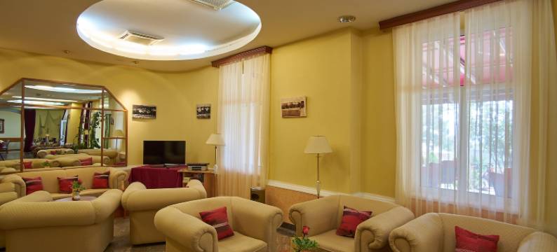 玫瑰别墅酒店(Hotel Vila Ružica- Glavna Zgrada I Depandanse)图片