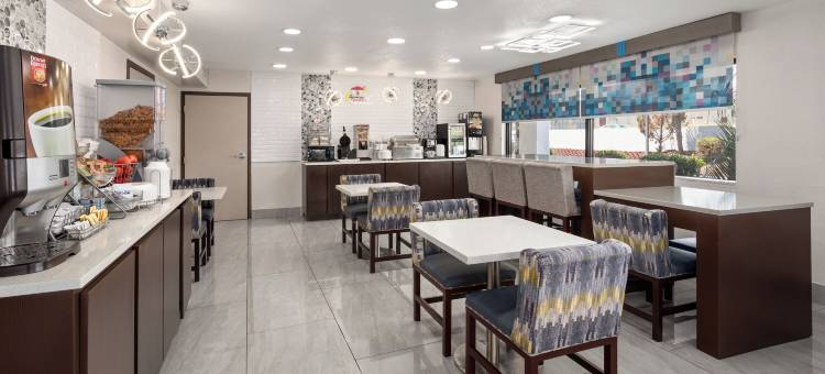 普拉特维尔蒙哥马利速8酒店(Super 8 by Wyndham Prattville Montgomery)图片