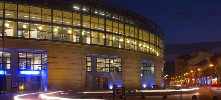 尚贝里南沙雷索宜必思快捷酒店(Ibis Budget Chambéry Sud Challes les Eaux)图片