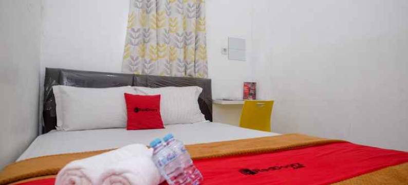 红多兹酒店-近玛纳多波里特克尼克(RedDoorz Near Politeknik Manado)图片