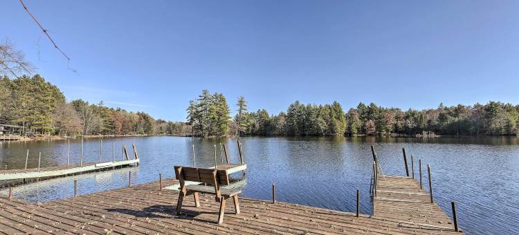 具有复古风格的莱茵兰德湖畔度假屋配备火坑！(Retro Rhinelander Lake Retreat w/ Fire Pit!)图片