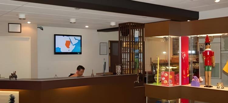 洛日欧泰勒勒格里勒(Logis Hotel Lons-Le-Saunier - Restaurant le Grill)图片