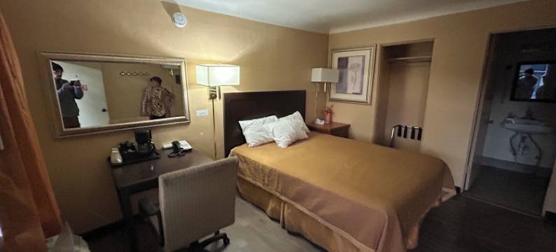 6号汽车旅馆威莱斯, 亚利桑那州 – 历史66号公路(Motel 6 Williams AZ Historic Route 66)图片