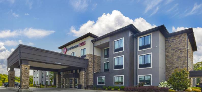 劳伦斯堡贝斯特韦斯特优质酒店(Best Western Plus Lawrenceburg)图片