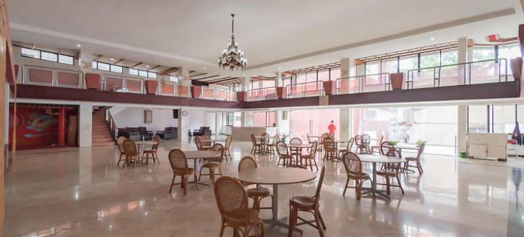 红多兹酒店靠近苏卡布米站2号(RedDoorz Near Sukabumi Station 2)图片