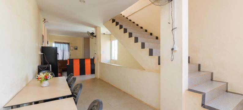 巴淡岛红多兹四季酒店(RedDoorz @ Cikitsu Batam)图片