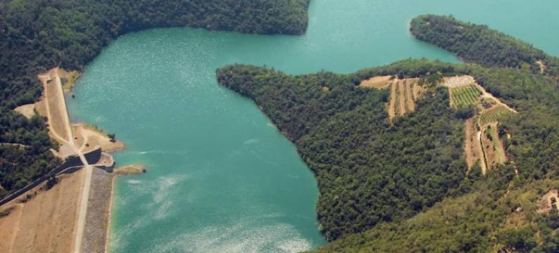 Villa in Bagnols with Pool & Near Nature Parks图片