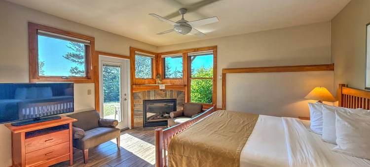 杨树河公寓(Poplar River Condos)图片