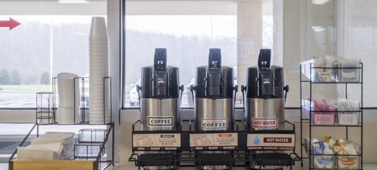 红顶酒店-诺克斯维尔中心佩柏米尔路(Red Roof Inn Knoxville Central - Papermill Road)图片