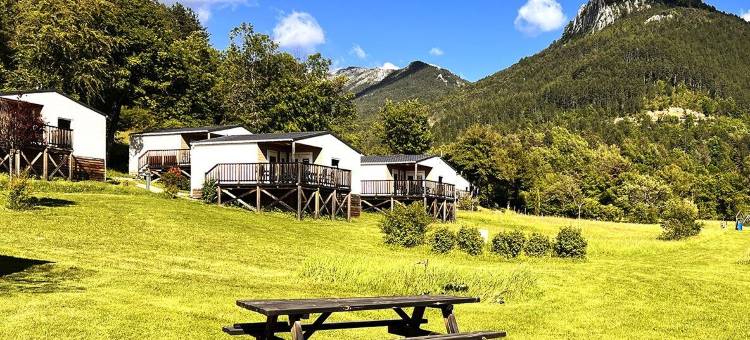 白岩露营地(Camping White Rock)图片