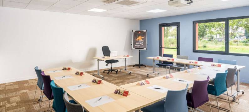 宜必思里昂维尔河畔索恩酒店(Ibis Lyon Villefranche-Sur-Saône)图片