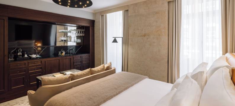 MYTHIC SANA 市中心套房 - 新开业(MYTHIC SANA Downtown Suites - New Opening)图片