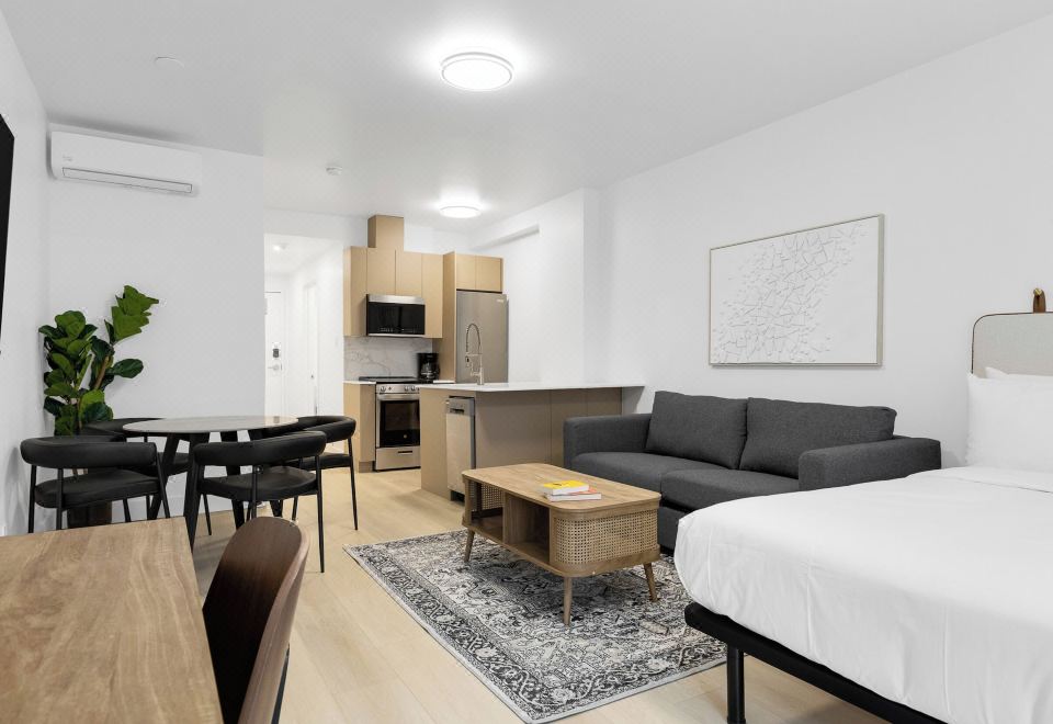 Le Mystral Hotel Overview