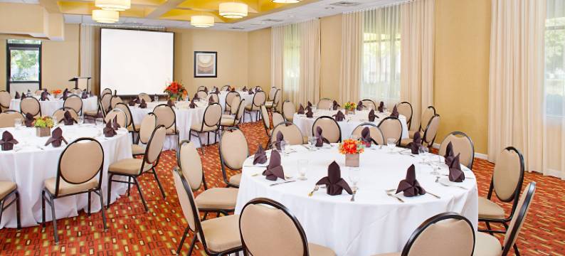 萨克拉门托市中心万怡酒店(Courtyard Sacramento Midtown)图片