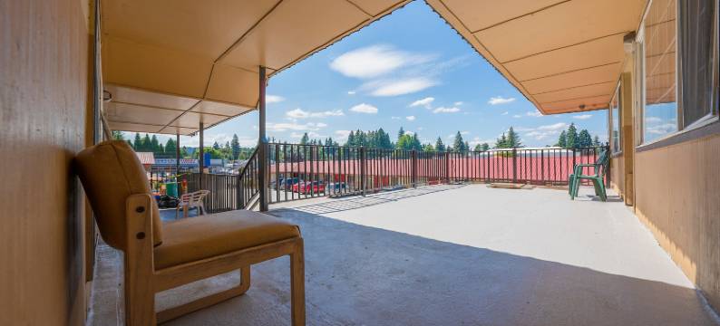 OYO 格拉德斯通经济旅店 - 波特兰/克拉克默斯(Budget Inn Gladstone by OYO - Portland Clackamas)图片