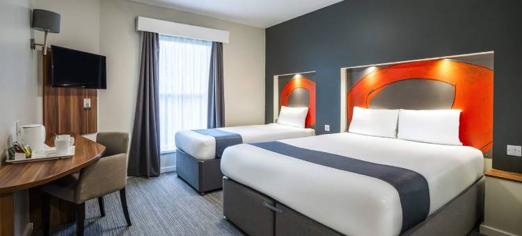 伦敦斯坦斯特德机场温德姆华美达酒店(Ramada by Wyndham London Stansted Airport)图片