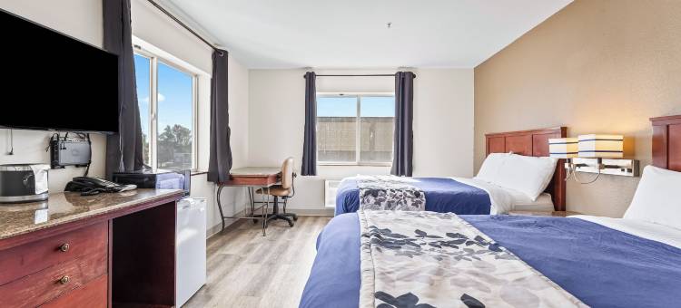 南帕罗德威套房旅馆(Rodeway Inn & Suites)图片