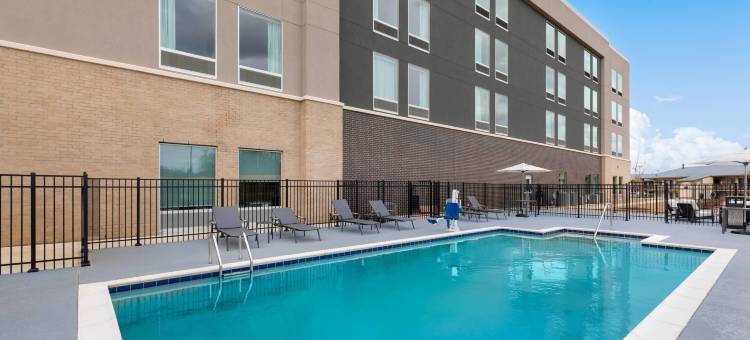 拉昆塔温德姆酒店及套房阿森斯I-65(La Quinta Inn & Suites by Wyndham Athens I-65)图片