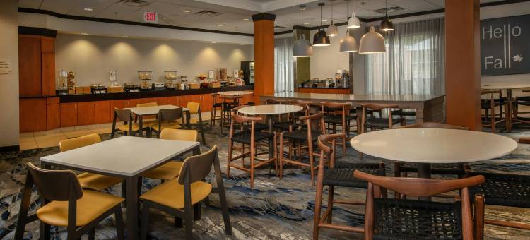 哈里森堡万枫酒店及套房(Fairfield Inn & Suites Harrisonburg)图片